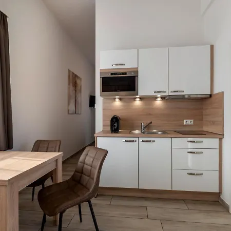 ホテル Gleuel - Digital & Serviced & Boardinghouse Mit Voll Ausgestatteten Kuechen 4*